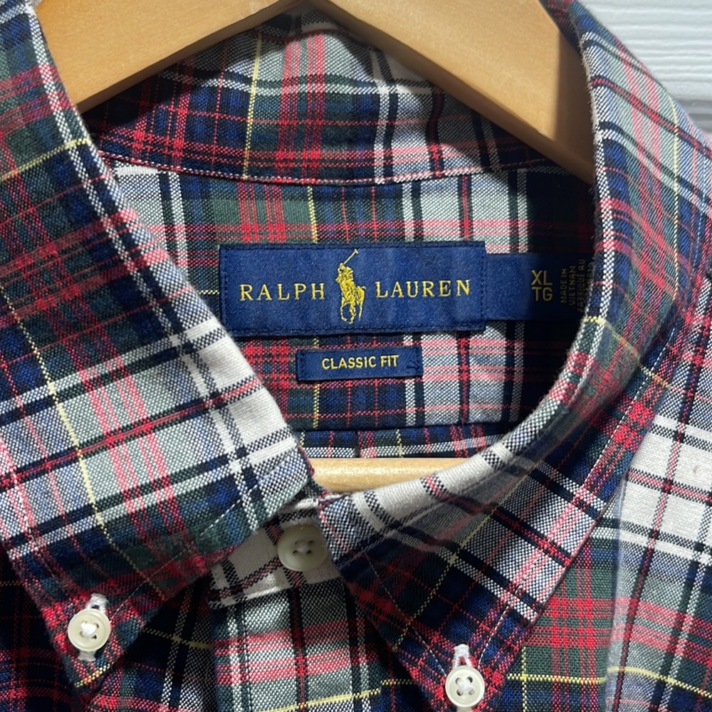 Button down shirt - Picture 2 of 4